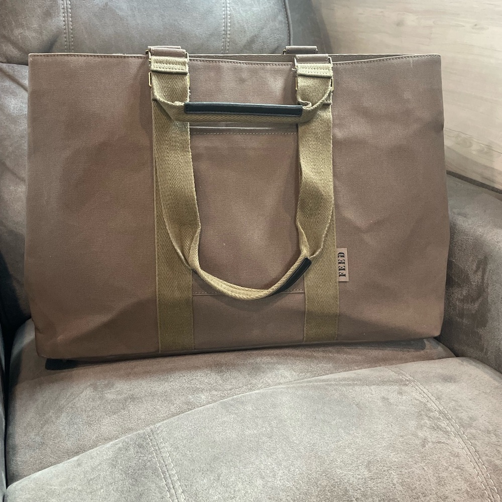 FEED Oversized Work Bag Largest Work Collection bag with 7 compartments. - Picture 5 of 16
